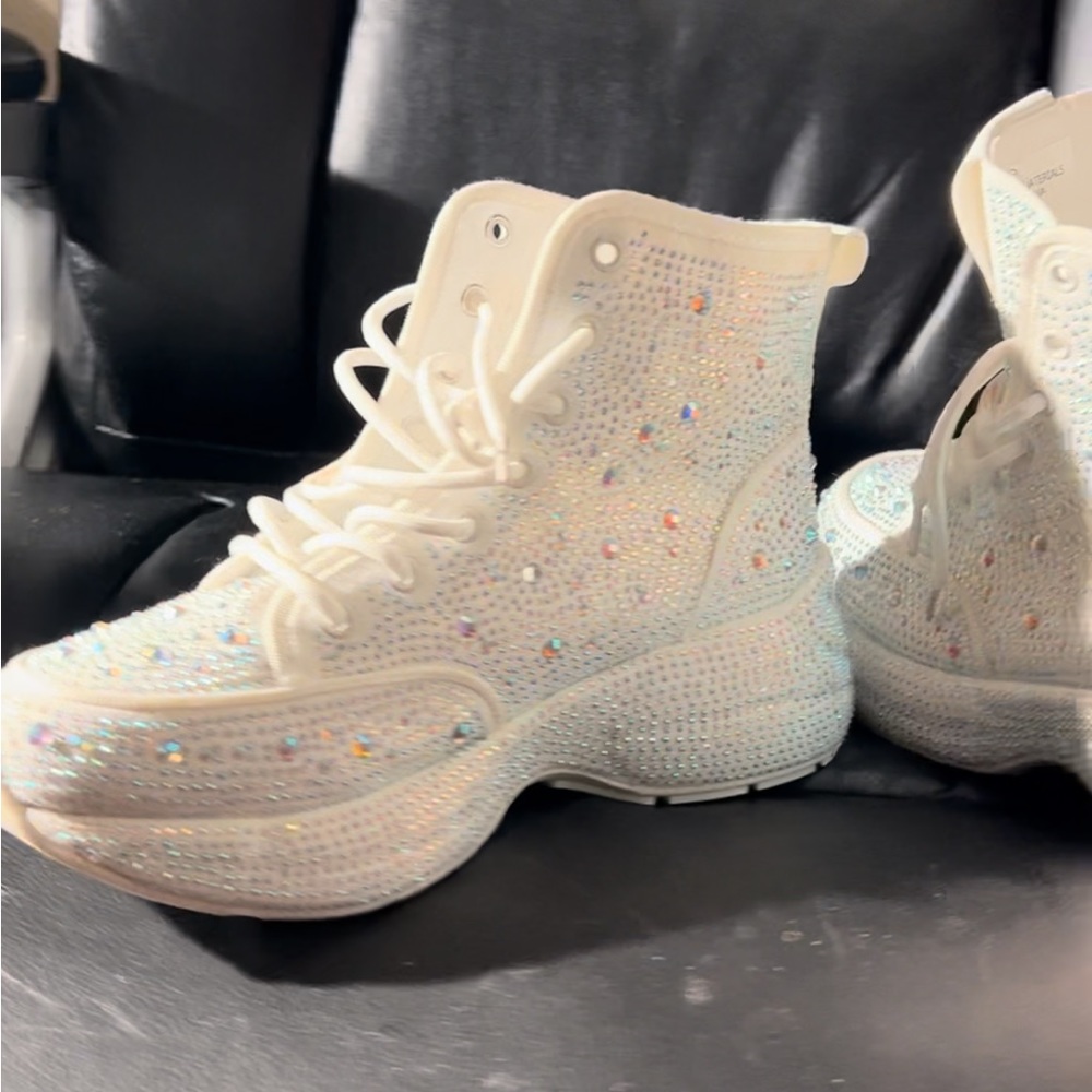 New white rhinestone bling cure sz 10 sneakers